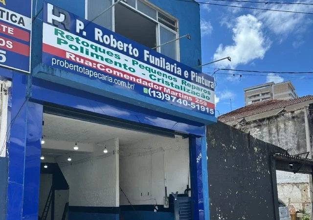 Fachada da P. Roberto Auto Capas em Santos - vista frontal