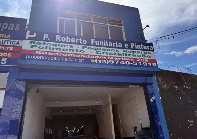 Fachada da P. Roberto Auto Capas - visão lateral