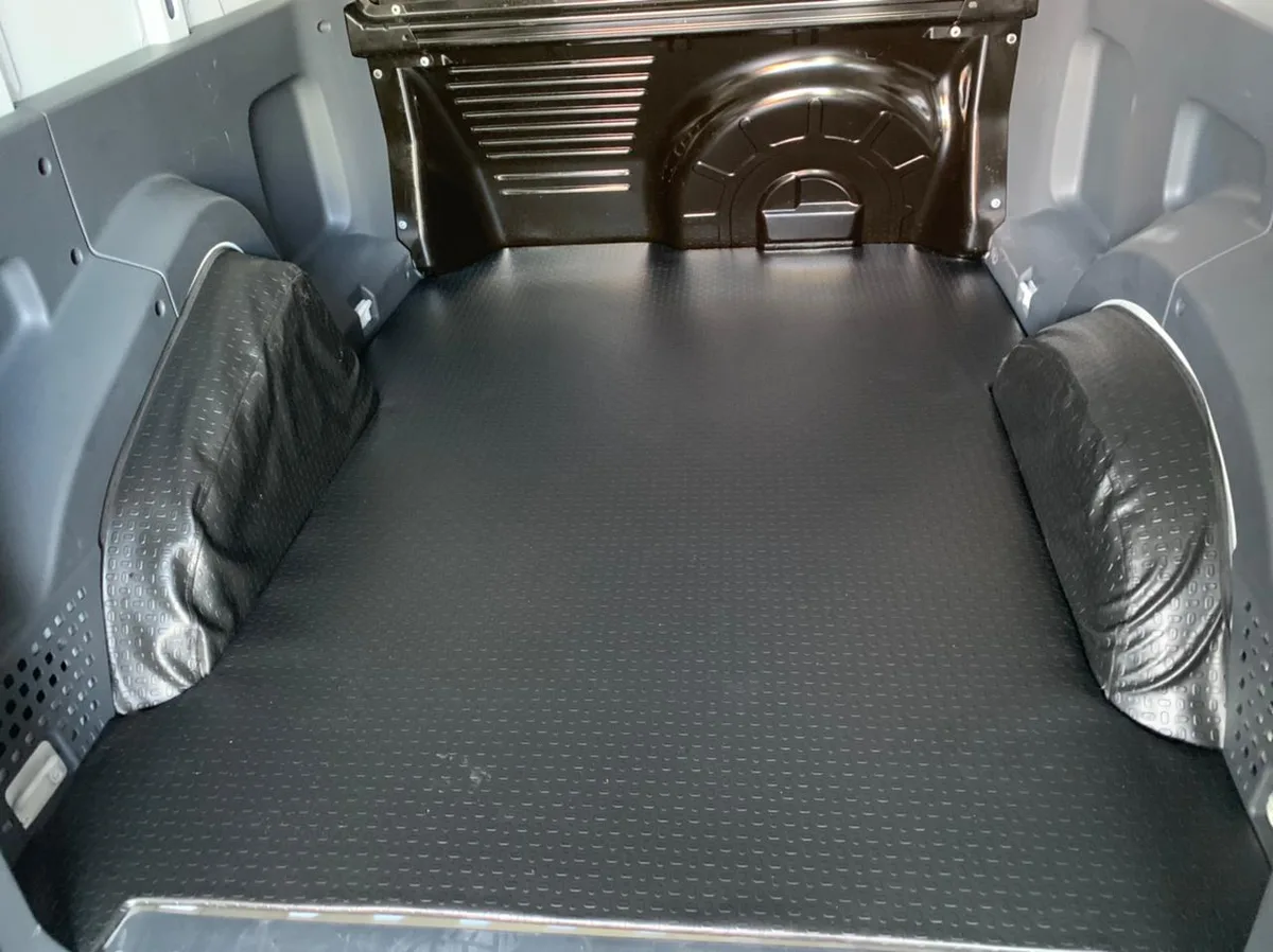 Tapeçaria automotiva em couro - projeto 11 - P. Roberto Auto Capas Santos