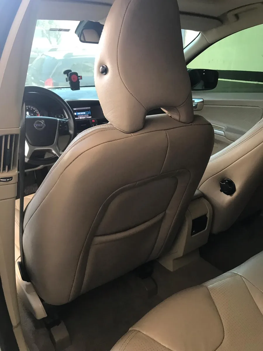 Trabalho de tapeçaria realizado - P. Roberto Auto Capas Santos