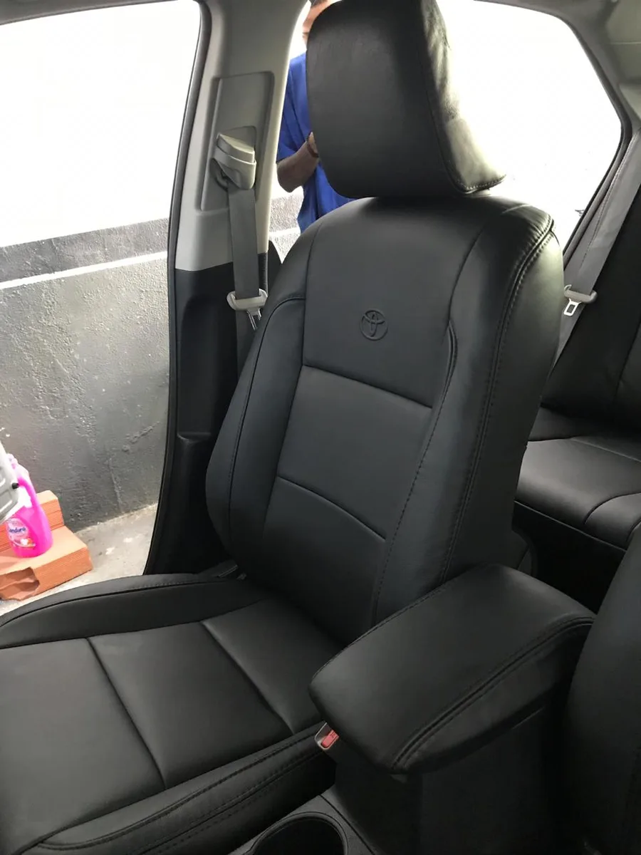 Trabalho de tapeçaria realizado - P. Roberto Auto Capas Santos