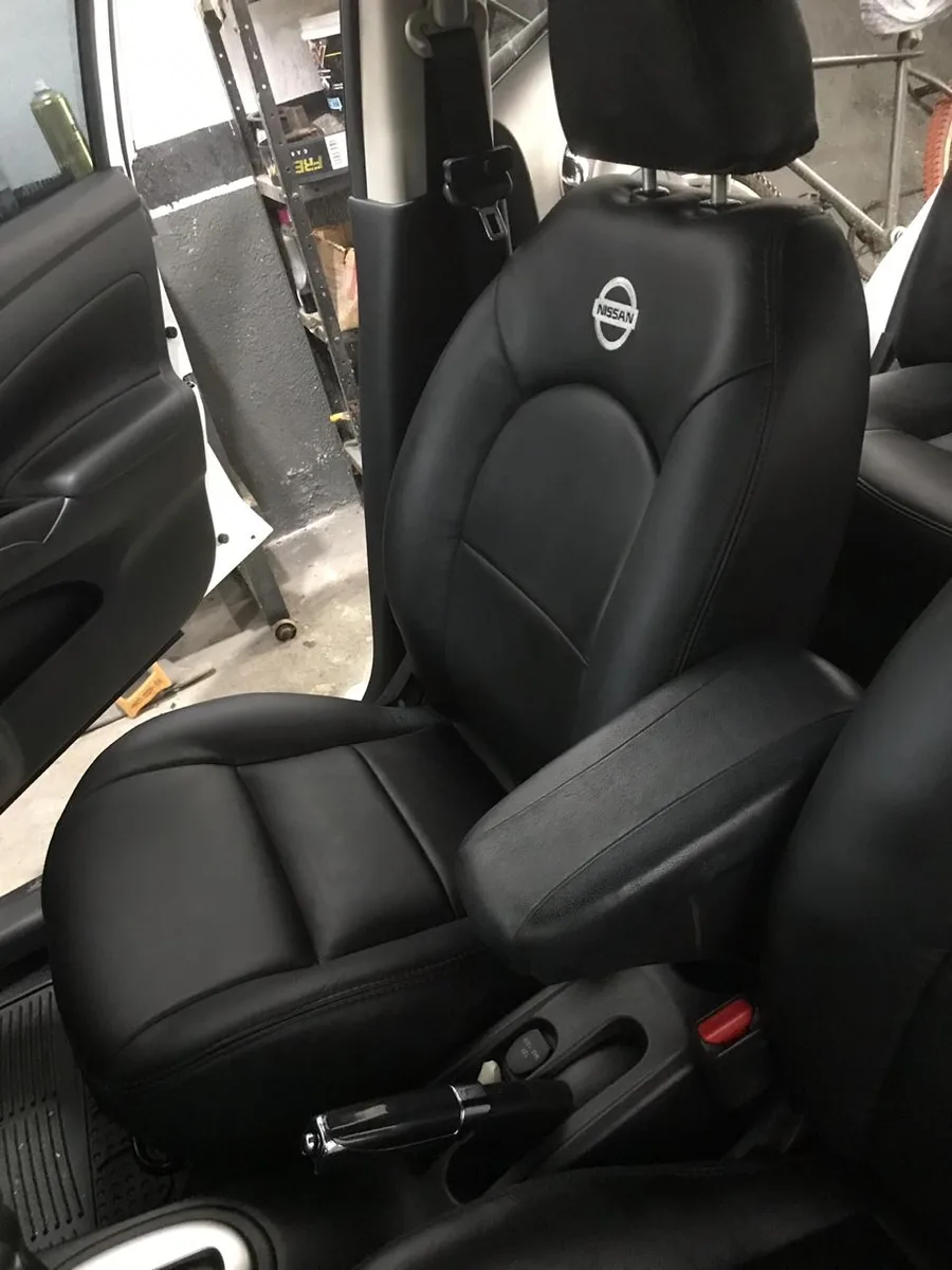 Trabalho de tapeçaria realizado - P. Roberto Auto Capas Santos