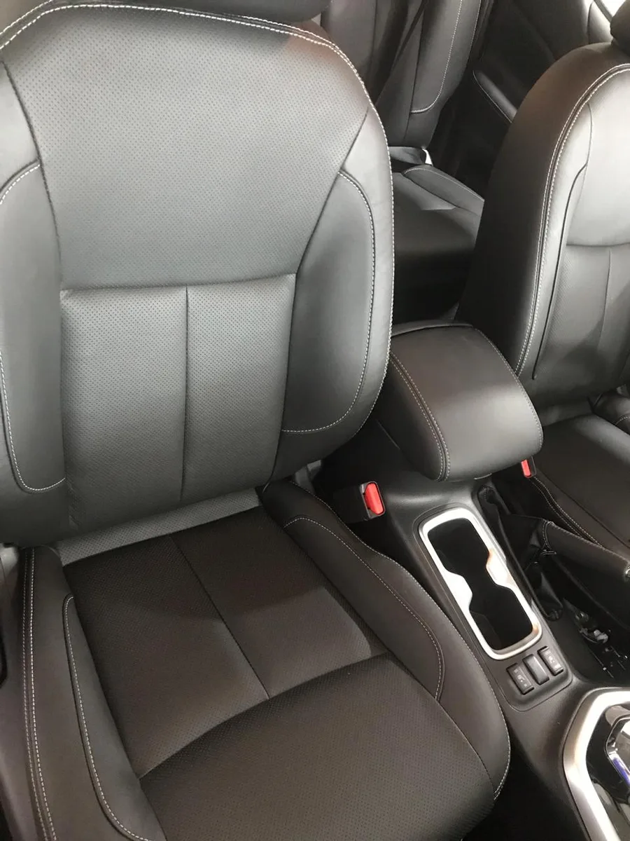 Trabalho de tapeçaria realizado - P. Roberto Auto Capas Santos
