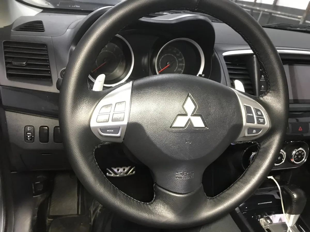 Trabalho de tapeçaria realizado - P. Roberto Auto Capas Santos