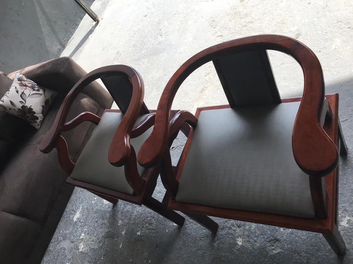 Trabalho de tapeçaria realizado - P. Roberto Auto Capas Santos
