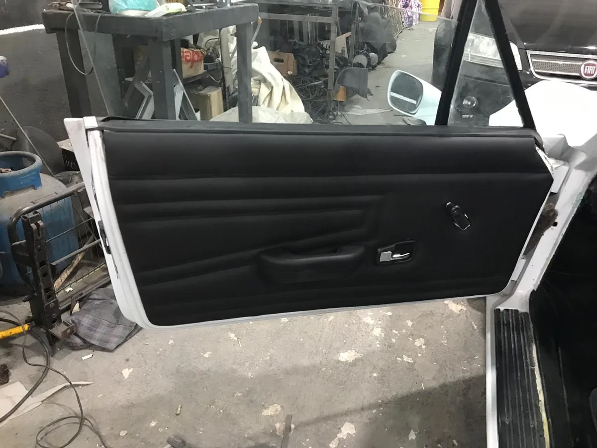 Trabalho de tapeçaria realizado - P. Roberto Auto Capas Santos