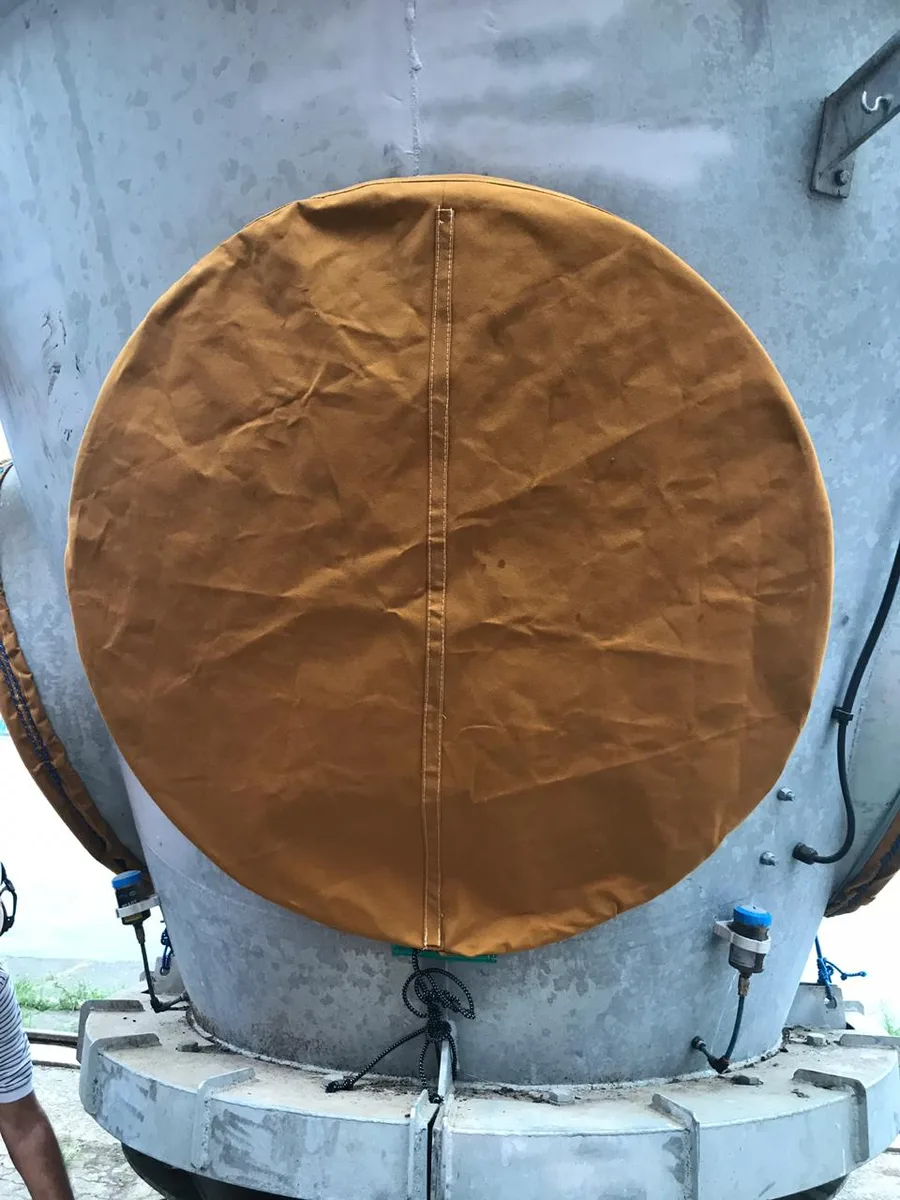 Trabalho de tapeçaria realizado - P. Roberto Auto Capas Santos