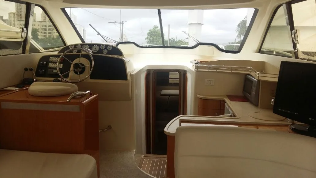 Tapeçaria náutica para embarcação - P. Roberto Auto Capas Santos